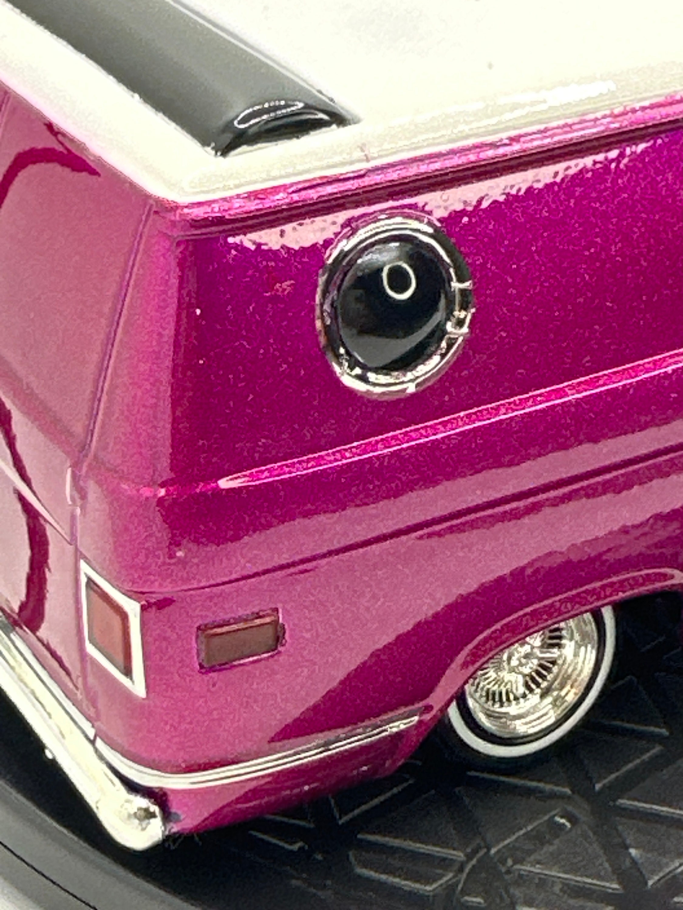 Lindberg Chevy Van Lowrider Dancer 1:25 Scale Model Van - Etsy