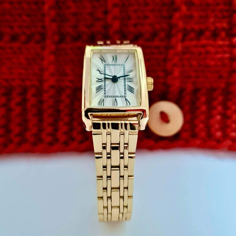 Reloj para Mujer, Color Dorado, Esfera con Números Romanos, Diseño Cuadrado, Fácil Uso, Diseño Atractivo, Diseño Carismático, Diseño Elegante, Esfera Blanca imagen 4