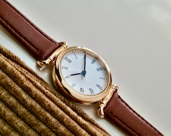 Wrist Watch for Women, Gold Colour, Present for Her, Vintage Design, Adjustable Band, Stylish, Brown Faux Leather, Roman Numeral Design