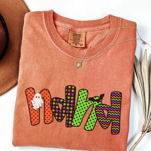 Halloween Nana Shirt, Kids Names, Halloween Mimi Tee, Nana Gift, Custom Family T shirt, Grandma Gift, Mom T-Shirt, Comfort Colors Shirt
