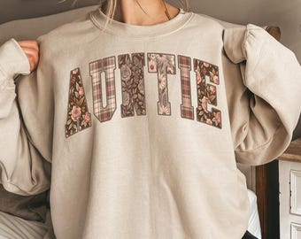 Auntie Shirt, Gift for New Aunt, New Aunt Sweatshirt, Aunt to Be Shirt, Pregnancy Reveal, Personalized Aunt Sweater, Christmas Gift for Aunt