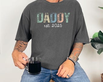 Koszulka dla taty Comfort Colors Custom, Koszulka dla taty Custom Est, Prezent na Dzień Ojca, Prezent dla taty, Ujawnienie ciąży, Koszulka dla taty New Dad, Ogłoszenie o narodzinach taty