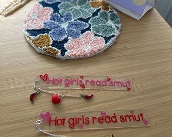 Hot Girls read smut-Bookmark