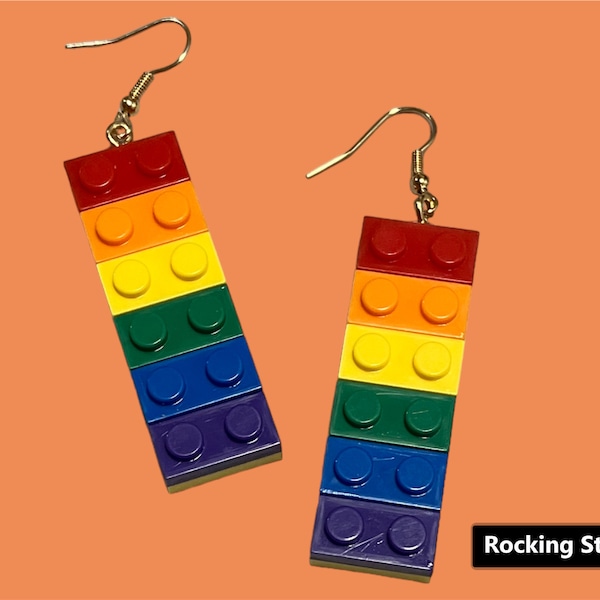 Lego Ohrringe, lustige Ohrringe, Regenbogen Ohrringe, baumeln Ohrringe, einzigartige Ohrringe, Hippie Ohrringe, Geschenke für sie, LGBT Geschenk, Geburtstagsidee