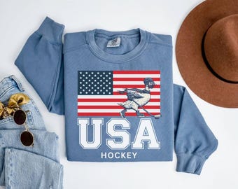 Funny Goose Comfort Colors Ice Hockey 2026 USA Games Shirt USA Hockey Team Sweatshirt Italy 2026 Winter Sports Tshirt Gift USA Flag T-shirt