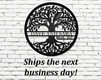 Personalized Tree of Life Metal Sign: Family Name Established Date