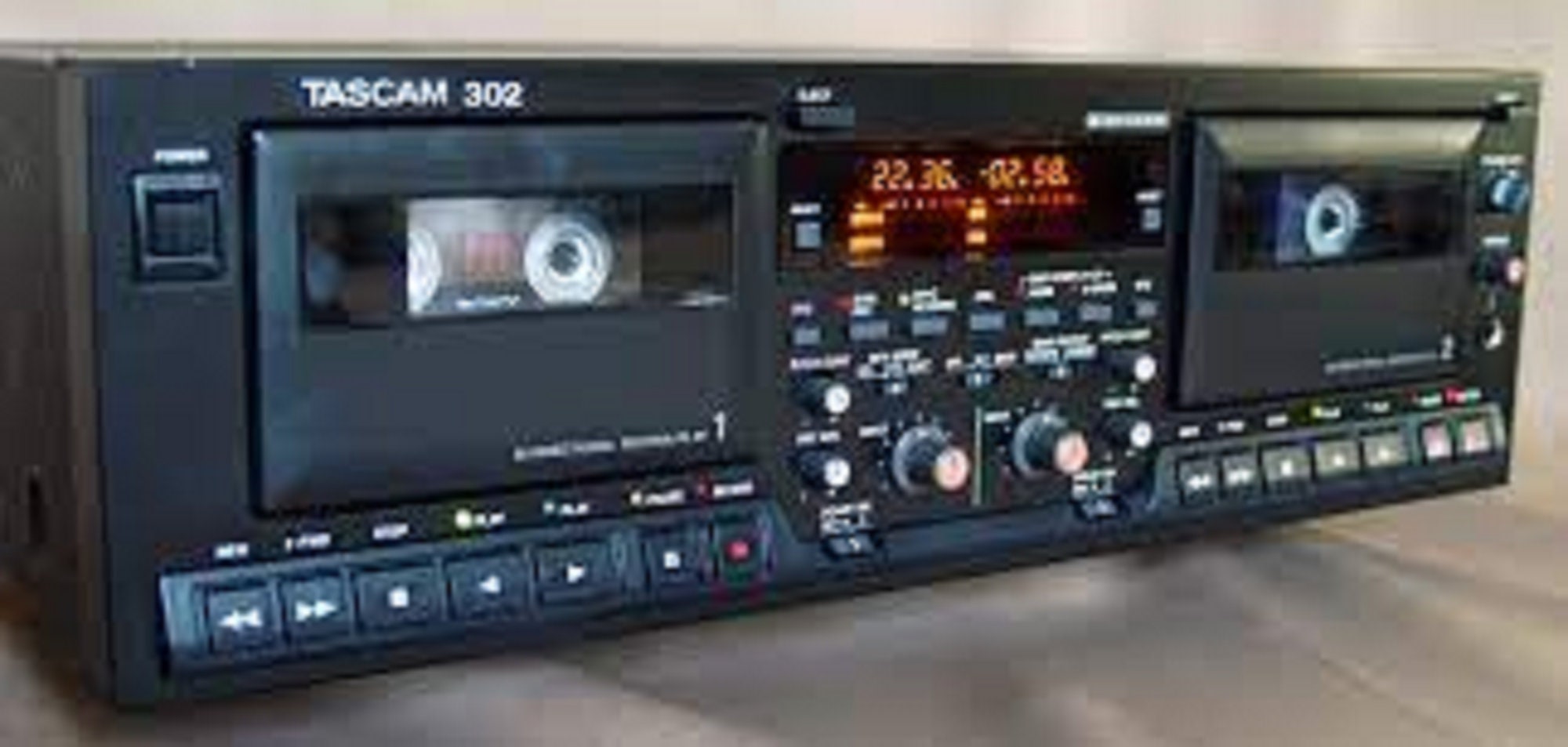 Platine double cassette TASCAM 302
