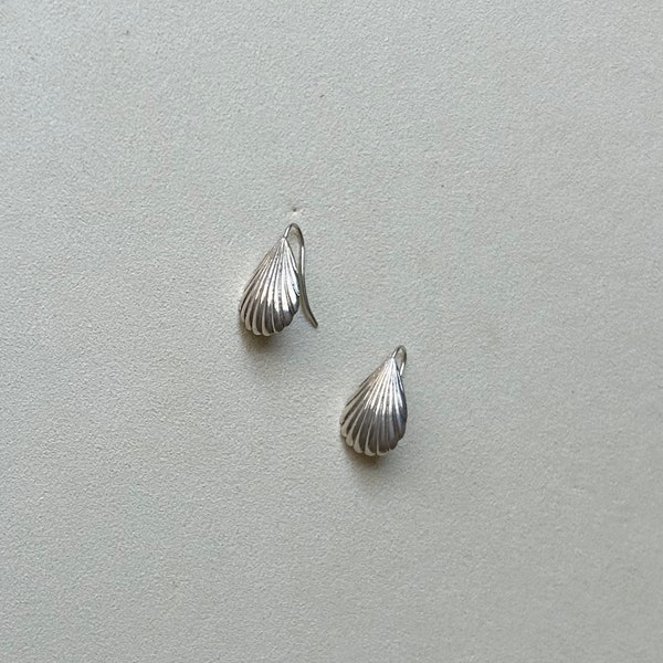 Vintage Sterling Silver Petite Shell Earrings