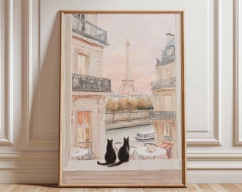 Puede incluir: Una impresión artística enmarcada que representa una escena callejera parisina con la Torre Eiffel al fondo. Dos gatos negros están sentados en una repisa, mirando la calle. Los edificios están pintados en tonos suaves y apagados.
