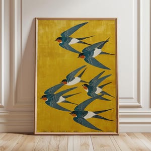 Schwalbenvögel Poster, japanischer Kunstdruck, gelbe und blaue Wandkunst