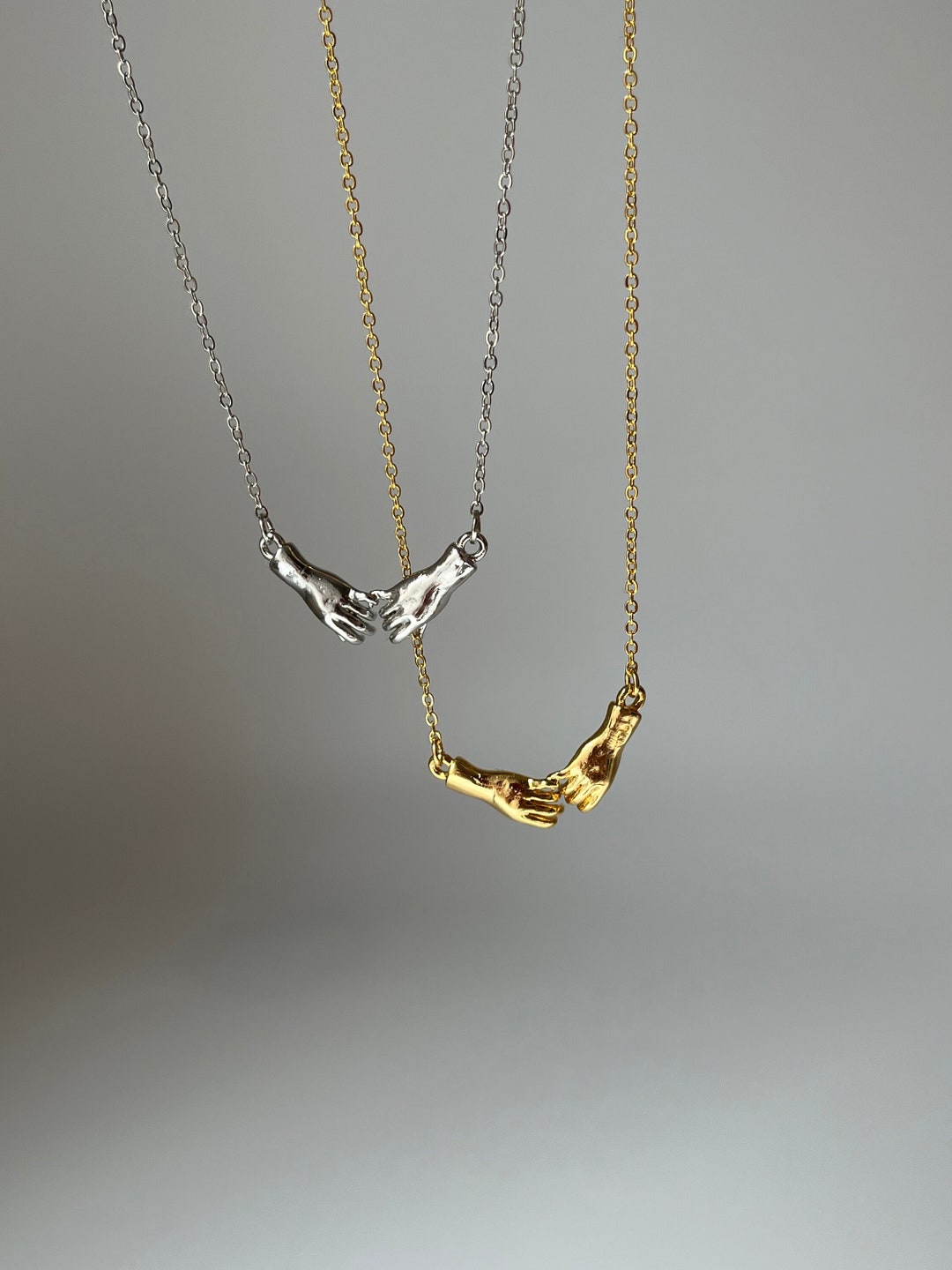 •HOLDING HANDS• oxidized silver necklace (18