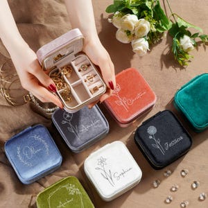 Personalized Jewelry Box Velvet - Bridesmaid Proposal Gift - Bride Gift, Bridal Party Gifts , Gifts for Women,Small square earring organizer
