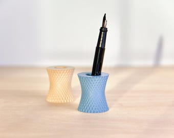Elegant Hourglass Pen Holder - Modern Fountain Pen Stand - Low Profile Office Accessories - Perfect Gift for Students and Professionals
