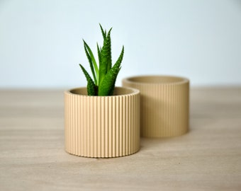 Mid-Century Indoor Plant Pot - Lightweight Vintage Succulent Planter - Retro Chic Beige Home Decor - Minimal Indoor Cactus Planter