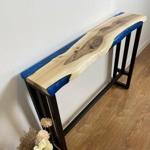 console table – narrow walnut with epoxy resin – live edge – metal frame – behind couch / entryway – custom size & optional shelf