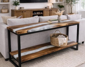 Hinter Sofa Tisch mit Ablage, Konsolentisch aus Nussbaum, Epoxidharz, Metallsockel