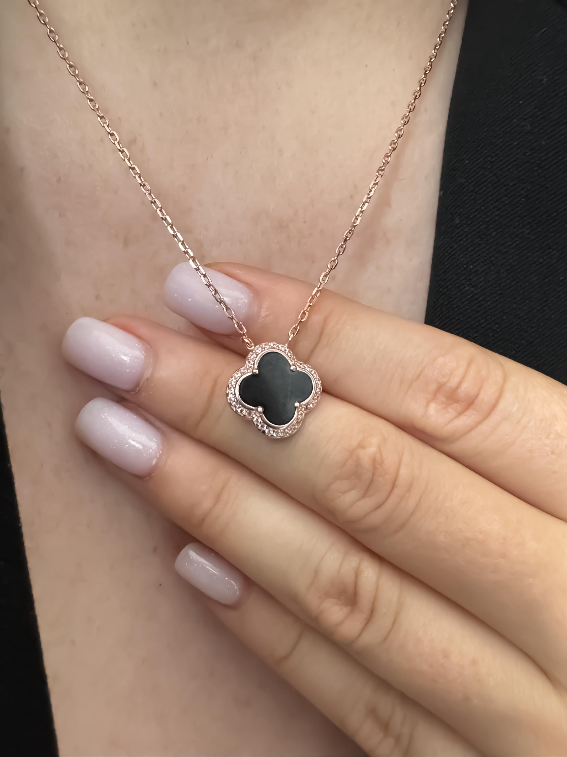 黒のクローバーネックレス ゴールドメッキ 送料無料 高級ステンレス鋼 5 クローバーネックレス女性ゴールドメッキ