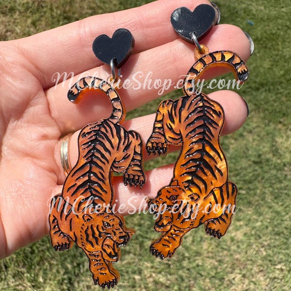 Boucles d'oreilles tigre orange marbré : Boucles d'oreilles tendance en acrylique avec tige ou crochet au choix