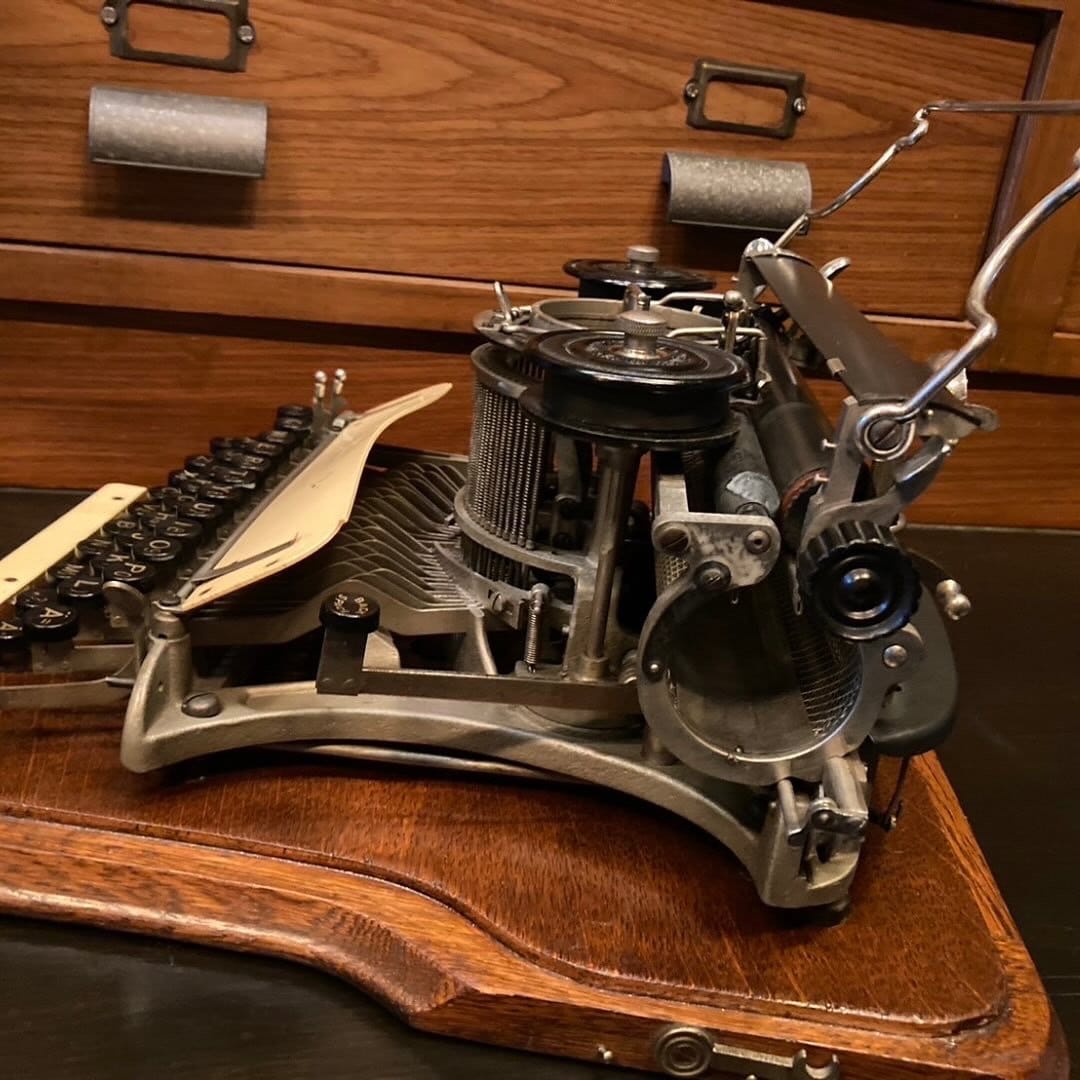 木箱入りのアンティーク ハモンド No. 12 タイプライター。 - Etsy 日本