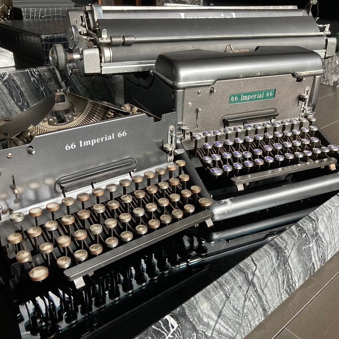 1961 Imperial 66 Vintage Portable Typewriter. - Etsy