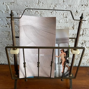 Hollywood Regency Style brass magazine rack, vintage from the 1960s