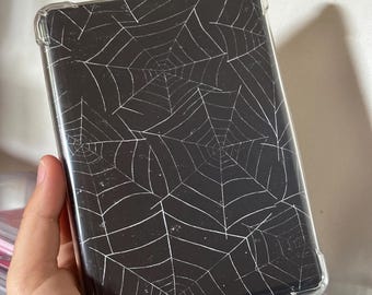 Inserto de cartulina de telaraña para Kindle / Accesorio gótico de Halloween para lector electrónico / Compatible con todos los tamaños de Kindle / Decoración de libros espeluznante