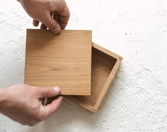 Wooden Keepsake Box with Magnetic Lid - Crafted for Storing Jewelry and Precious Items, Ideal as a Unique Gift and Decorative Organizer