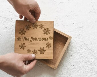 Personalized Christmas Keepsake Box - Engraved Family Christmas Gift, Wooden Memory Box with Family Name, Holiday Keepsake