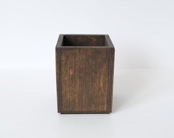 Handcrafted Wooden Cutlery Box - Functional Storage for Tableware and Utensils, Perfect for Rustic Kitchen Decor and Elegant Organization