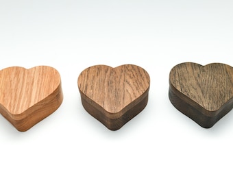 Personalized Heart Keepsake Box - Engraved Monogram Wooden Ring Box, Valentine Anniversary Gift for Her, Heart Shaped Jewelry Box