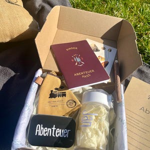 Abenteuerbox, Reisebox für Kinder, Urlaubsaktivitäten für Kinder, Spielzeugreisepass, Geburtstagsgeschenk, Road Trip Spiele, Travelbox