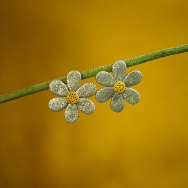 Fimo paste earrings / Shiny silver flowers