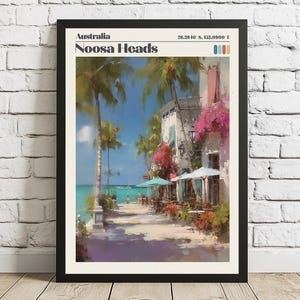 Noosa Heads, Australia. Lámina de viaje en tonos pastel con coordenadas geográficas.