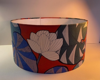 Morbuy Abat Jour En Bambou, Fleurs Style Vintage Diamètre 30cm Abat-Jour Lampe Tambour Abat Jour Pour Lampe De Table Abats-Jour Lampe Sur Pied Pour Décoration Chevet Murale (Fleur De Lys