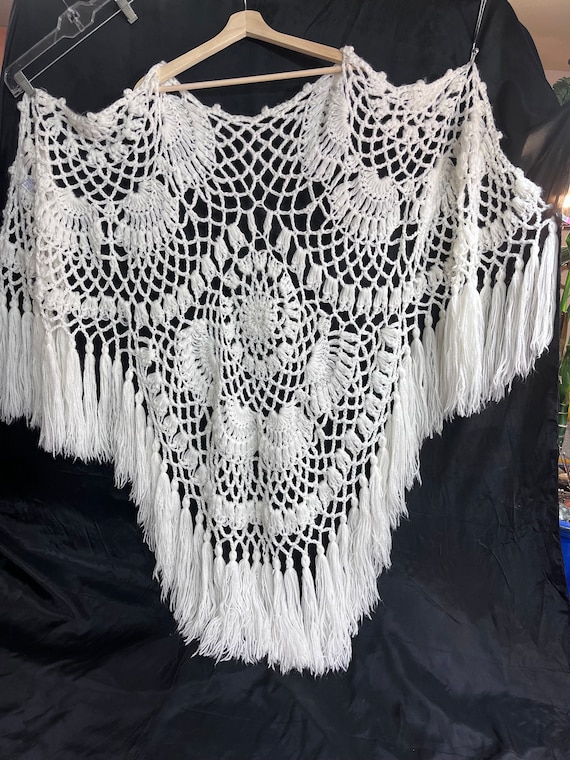 Vintage Robinsen & Golluber White Knit Shawl with 