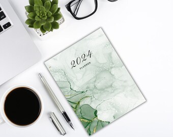 Green Elegant Modern Cover 2024 Planner