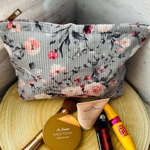 Gray cosmetic bag with pink flowers | Corduroy makeup bag | Handmade beauty bag | Gift for women | Gift idea for any occasion