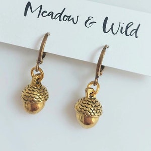 ACORN HOOP EARRINGS | botanical| brass earrings | nature-inspired | autumnal fall jewelry | woodland forest earrings | fall earrings