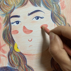 Un portrait aux crayons de couleur à offrir le cadeau parfait pour la fête des mères image 3