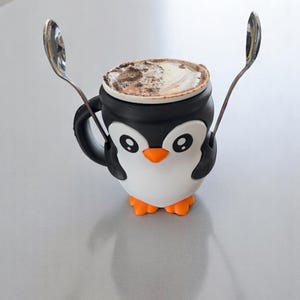 Ice Cream Pint Holder with Handle – Penguin Reusable Mug, Two Spoon Holders and hideaway draw