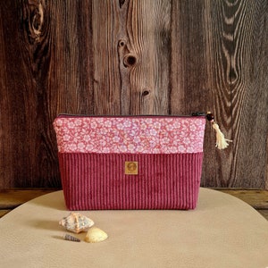 Kosmetiktasche Cord Blumen | Kulturbeutel Damen | 2 Fächer Schminktasche groß | Breitcord Blumenmuster | Reise Make-Up Tasche Art.Nr. 06.003