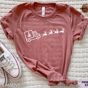 Camiseta navideña de cartero, camiseta navideña de cartero, camiseta navideña divertida de cartero, regalo navideño de cartero, camiseta navideña de cartero, oficina de correos