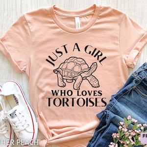 Tortoise shirt, tortoise gifts, tortoise t shirt, animal shirt, tortoise lover gift, gift for her, birthday gifts, gifts for girlfriend