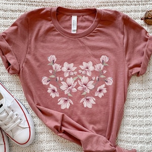Magnolia Shirt, Magnolia Gift, Magnolia Flower Tshirt, Floral T-shirt, Magnolia Tshirt, Girls Flower Shirt, Magnolia Tree Tee, Gift For Her