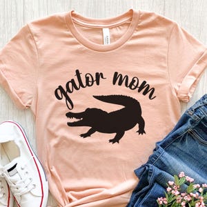 Alligator Mom Shirt, Womens Alligator ShirtFunny Alligator T-shirt, Alligator Gifts, Girls Alligator Tee, Gator Shirt, American Alligator