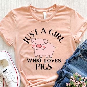 Girls Pig Tee, Womens Pig Tshirt, Kids Pig Shirt, Cute Pig Tshirt, Farm Animal Shirt, Pig Farmer Gift, Pig Themed Shirts, Pig Graphic Tee