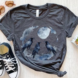 Krähe Grafik Shirt, Krähe Mond T-Shirt, Krähe Liebhaber Geschenk, Darkcore spirituelles Grafik Tshirt, Raben Geschenke, Mondschein Krähen T-Shirt, Unisex Gothic Tee