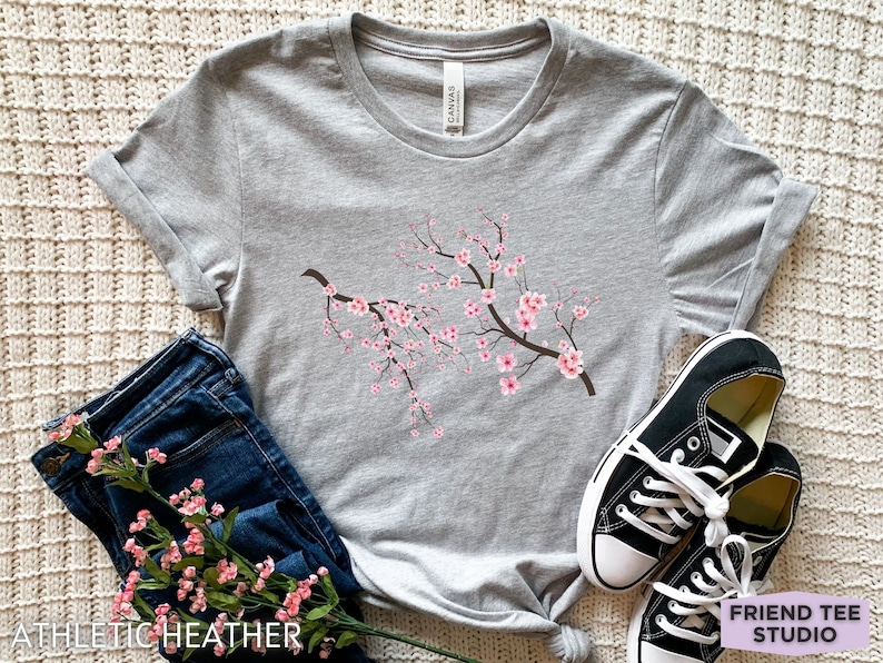 Camiseta de flor de cerezo, camiseta de Sakura, regalo de flor de cerezo, camiseta floral, camiseta de cereza japonesa, camiseta de flores para niñas, camiseta de árbol de flor de cerezo imagen 4