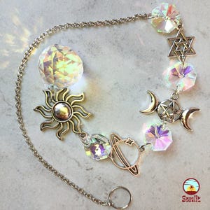 Planet Suncatcher – Gold Window Hanging with Crystal Ball, Celestial Decor for Light Reflections and Calm Spaces