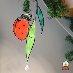 Verre acrylique coccinelle sur feuille, ornement de jardin coccinelle avec pendentif en cristal, cadeau pour amateur de coccinelles, article de décoration intérieure